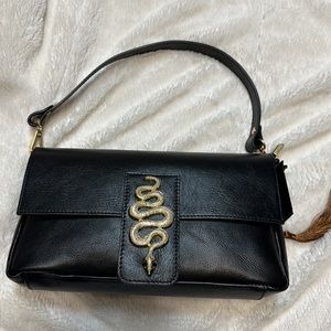 House of Harlow 1960 Black Leather Bag
BOUTIQUE Gold Metal Black Rhinestone Eyes